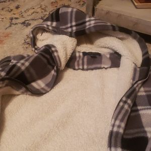 Zip up jacket. Gently worn. Very clean.